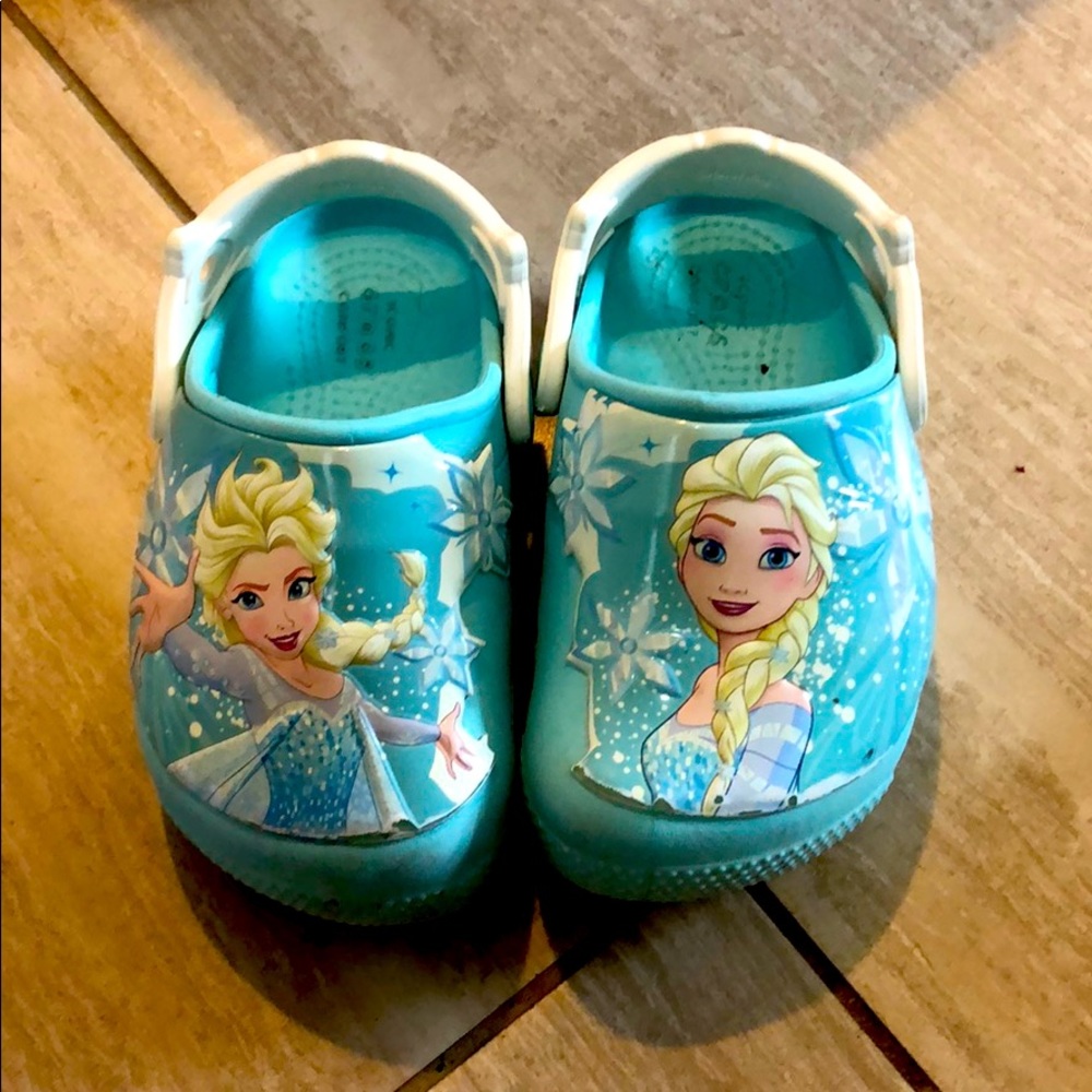 Frozen Elsa Crocs